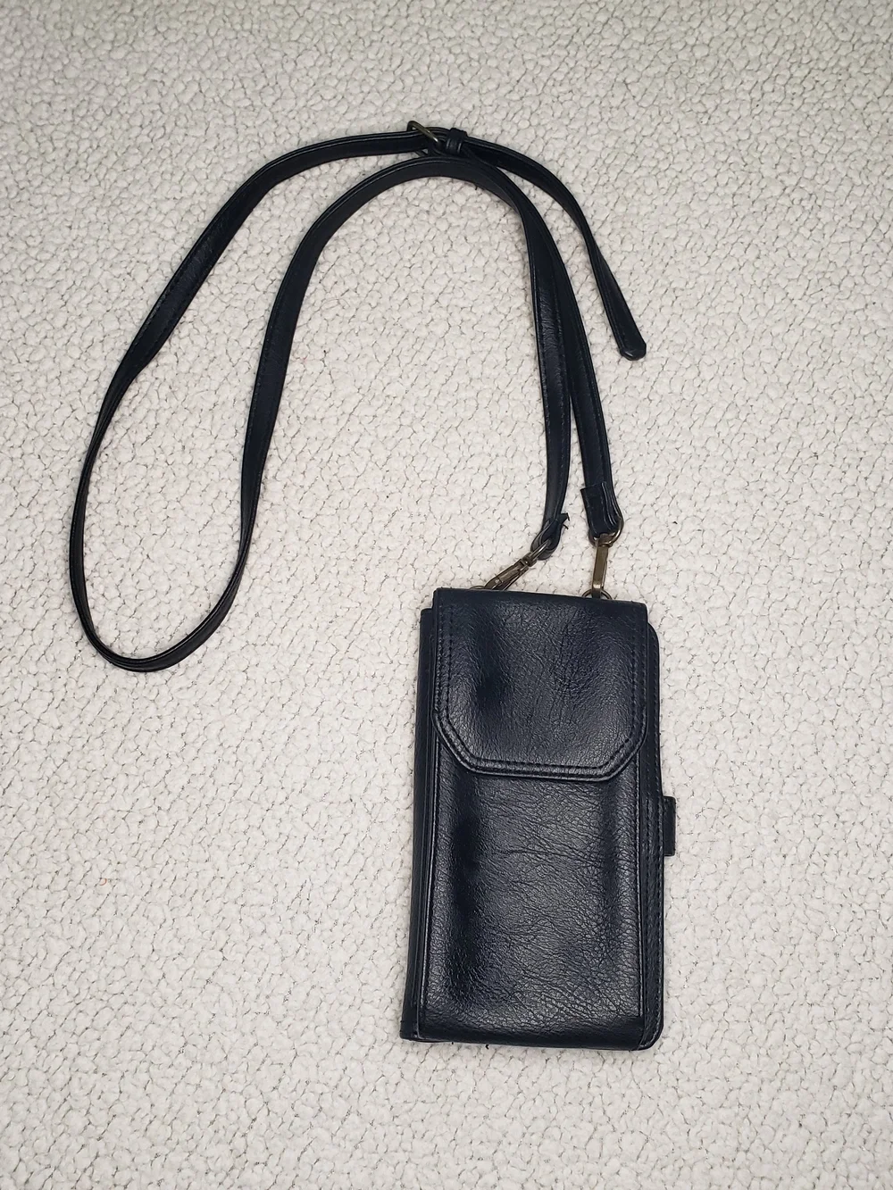 TIME & TRU Black Crossbody Phone Wallet with Strap | Small